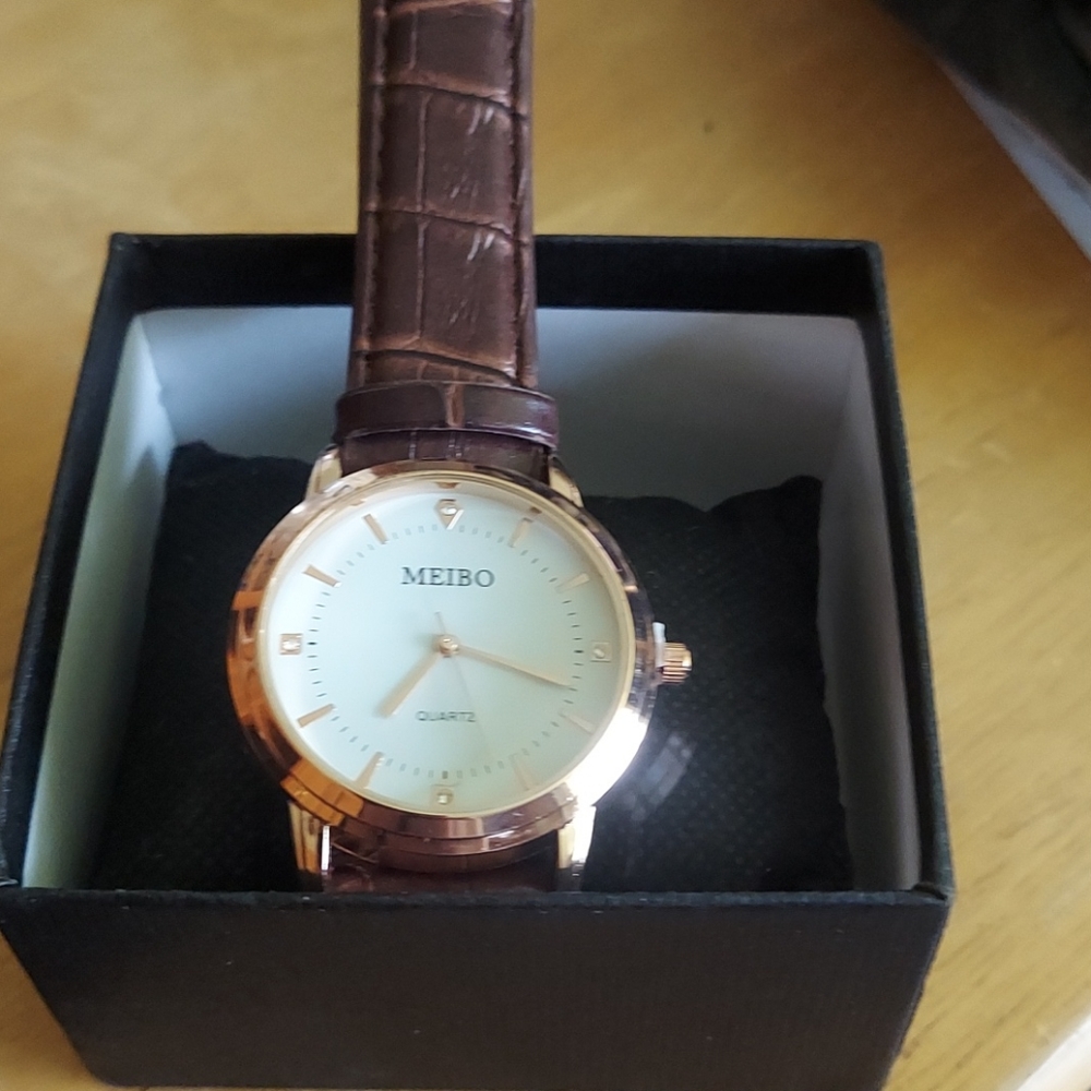 Watch - Picture 2 of 2